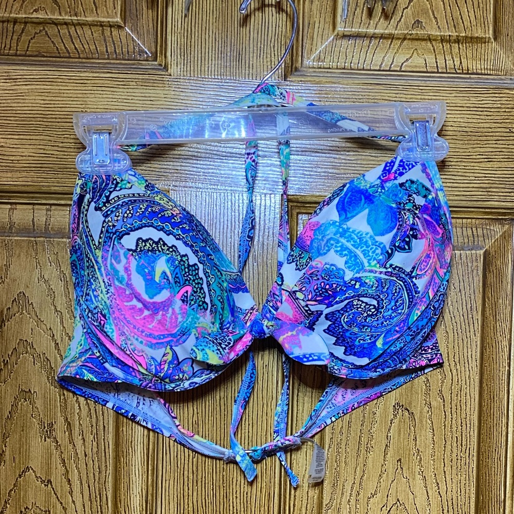 Like new Victoria Secret push up Bikini top 36D